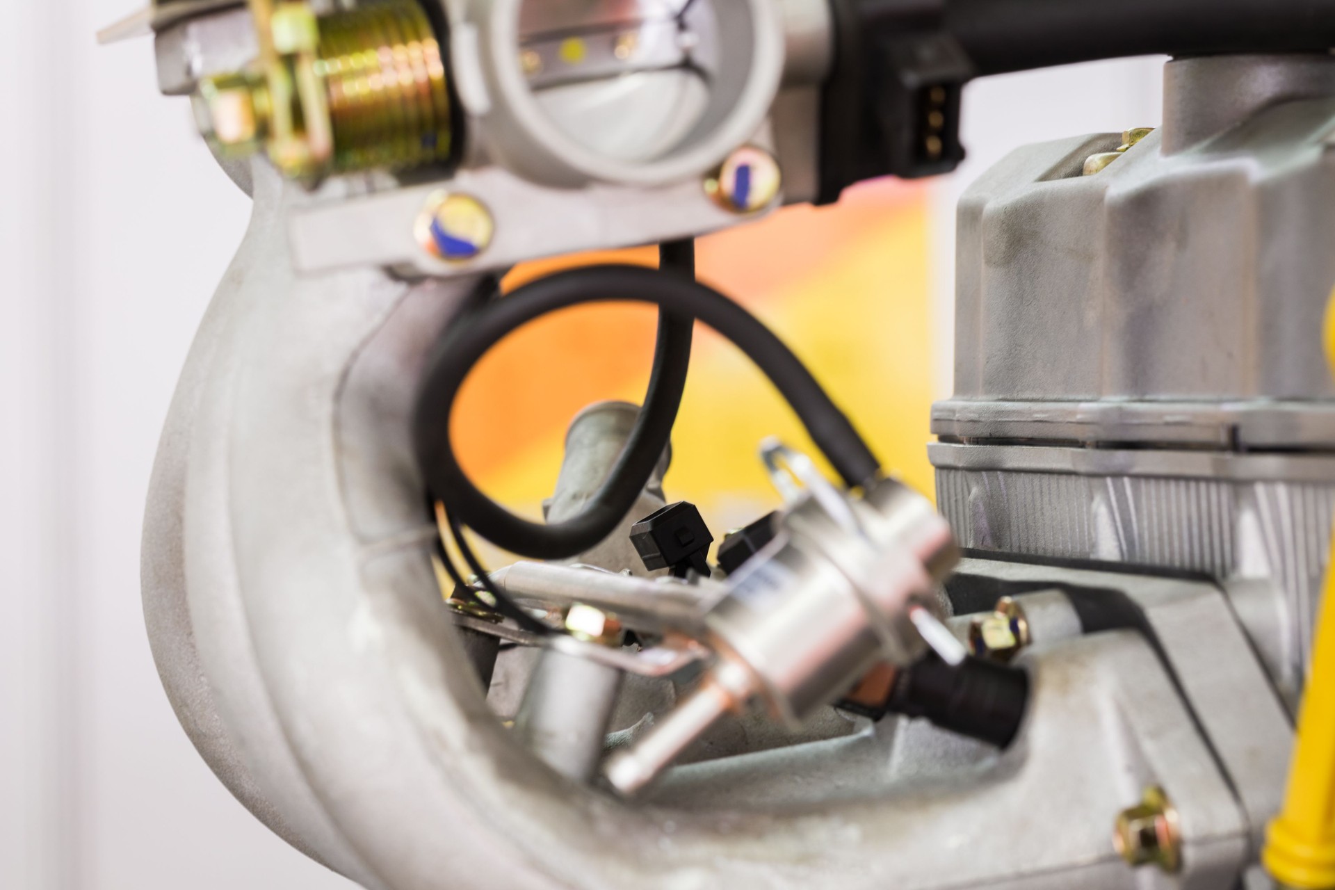 Gros plan de la voiture moteur Pipeline